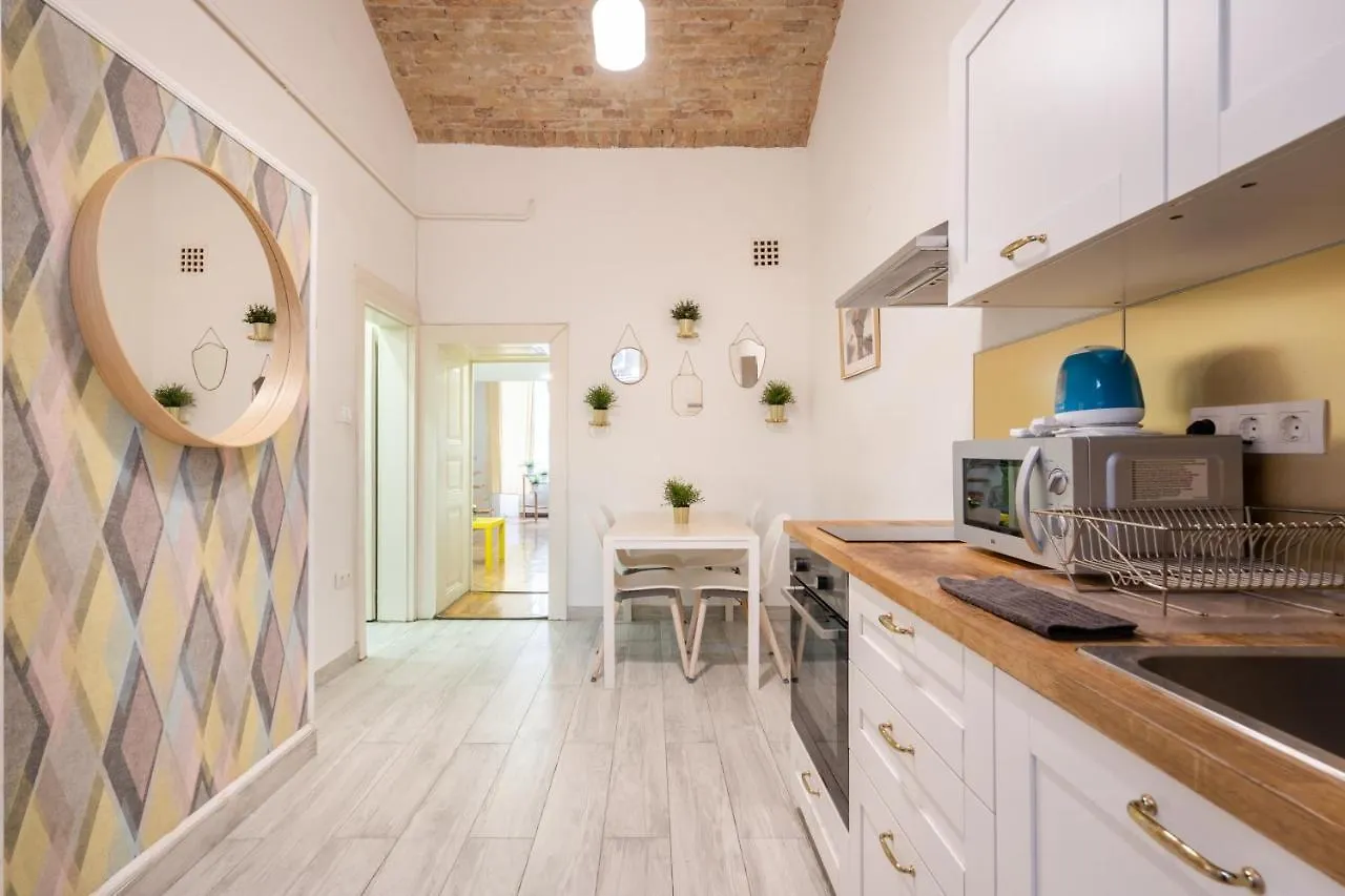 D20- Boutique Apartments, Best Location, By Bqa ブダペスト