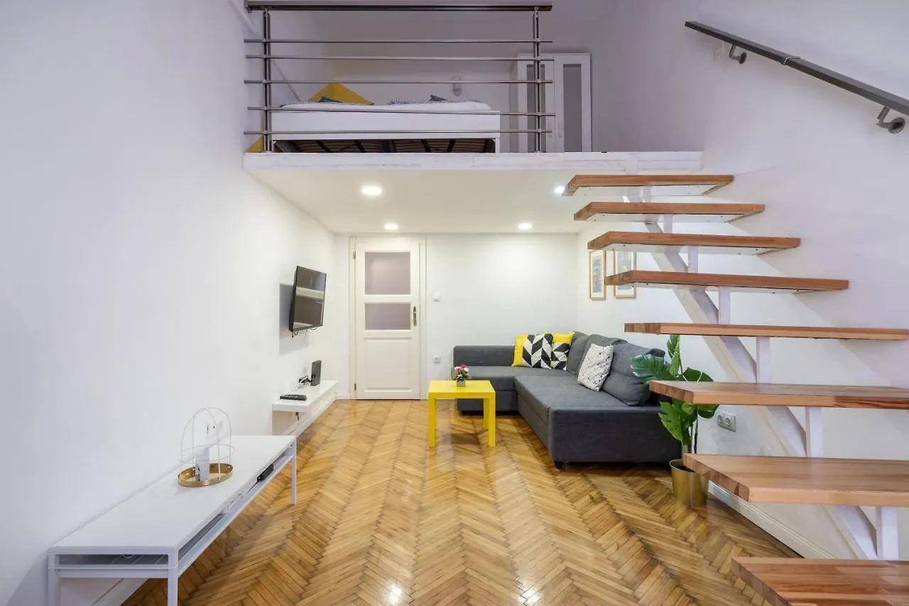D20- Boutique Apartments, Best Location, By Bqaの連絡先